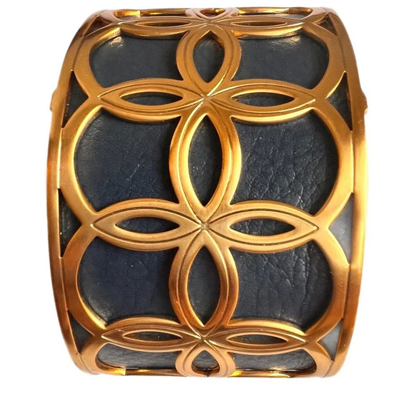 Brighton Wide Cuff Bracelet Set.  Width: 1 1/2"Closure: Cuff gold& pewter - Picture 5 of 6